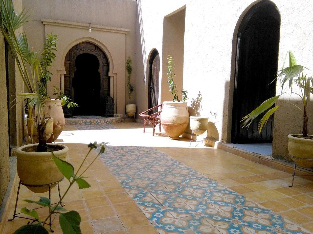 Riad Amar Мерцуга Екстериор снимка